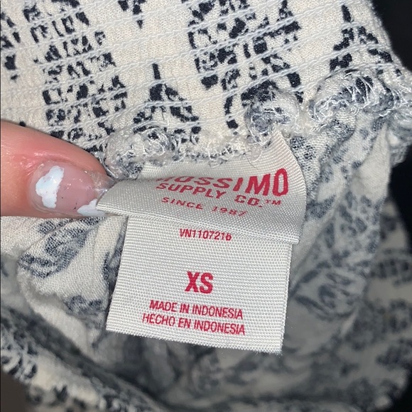 Patterned flowy shorts - Picture 3 of 3